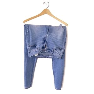 Old navy distressed cut out women jeans